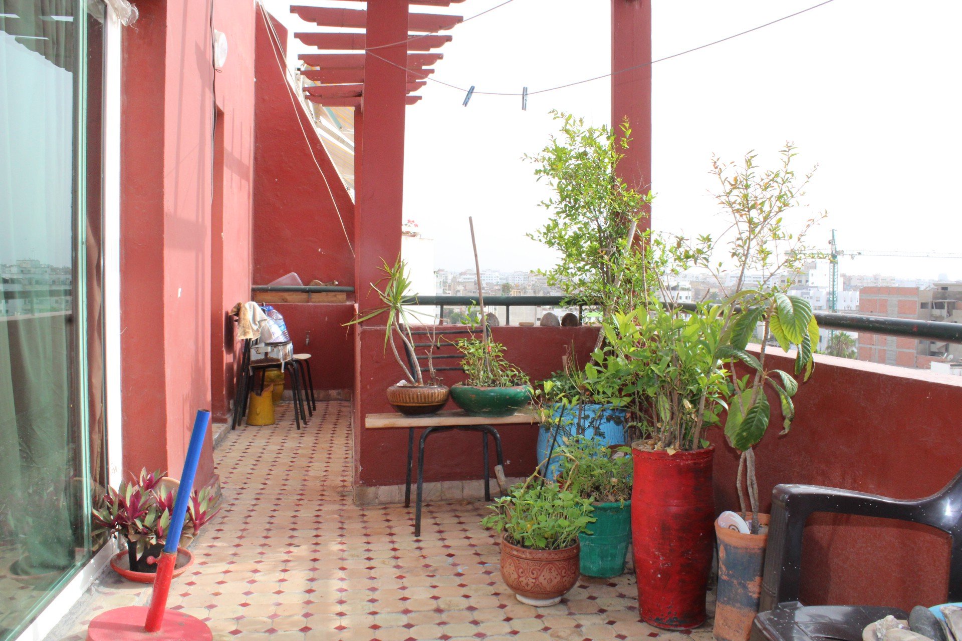 Maroc , Casablanca, Palmier , a vendre appartement au dernier étage avec terrasse ensoleille de 20 M2