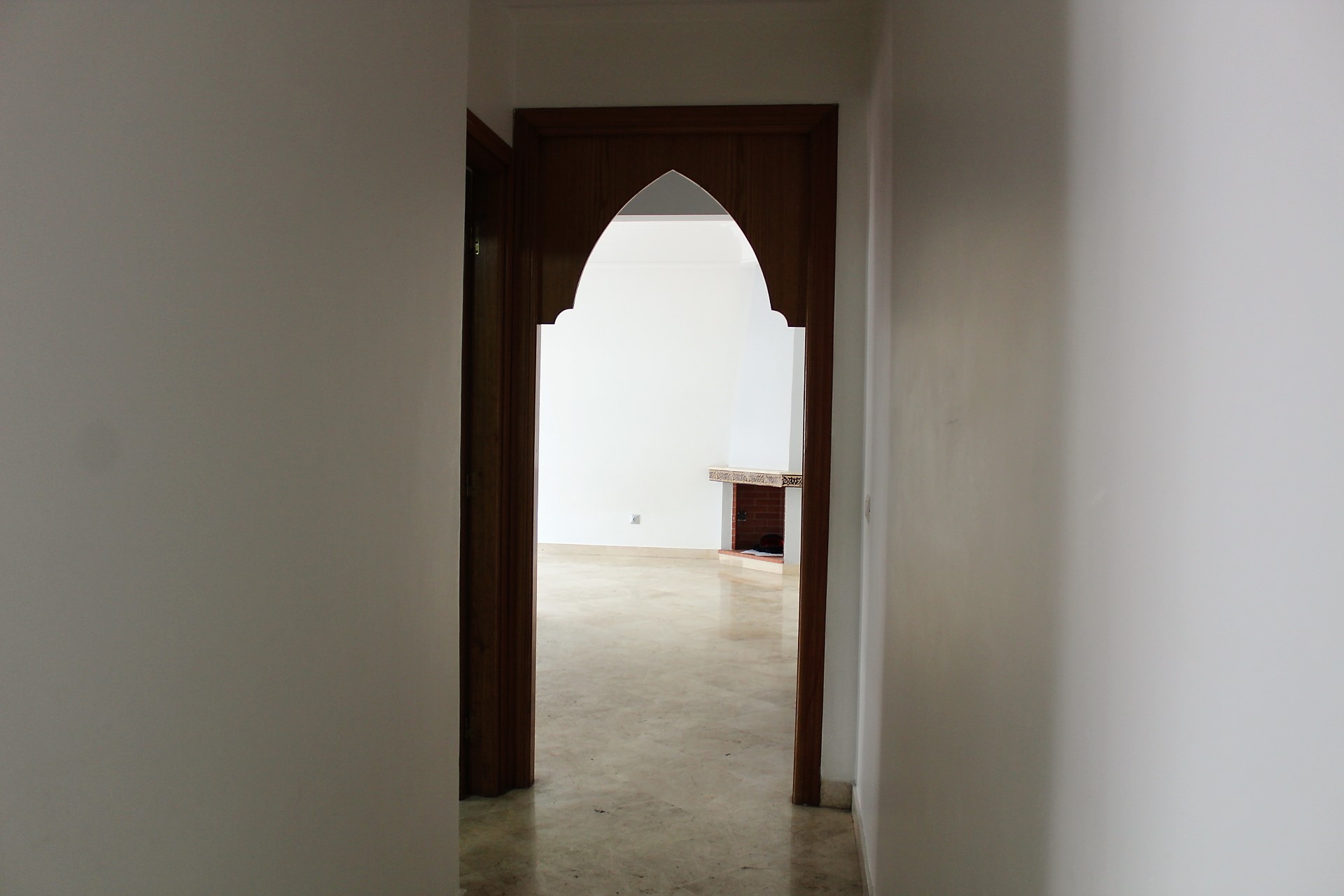Maroc, Casablanca, Racine centre (triangle d’or), à louer agréable petit appartement meublé (70m² environ)