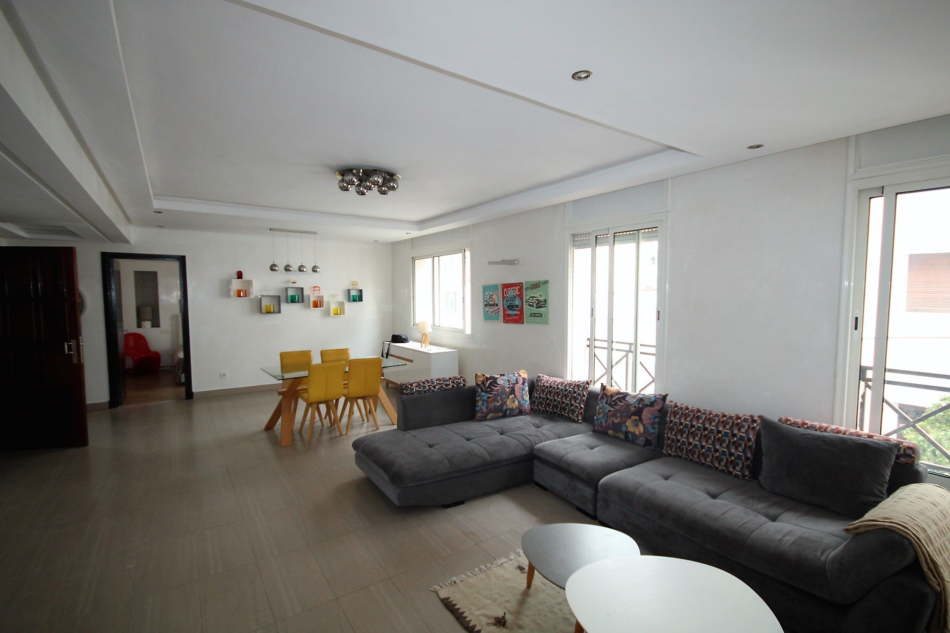 Maroc, Casablanca, cœur de Gauthier, à louer appartement moderne meublé tout confort en étage intermédiaire d’une superficie de 91 M²