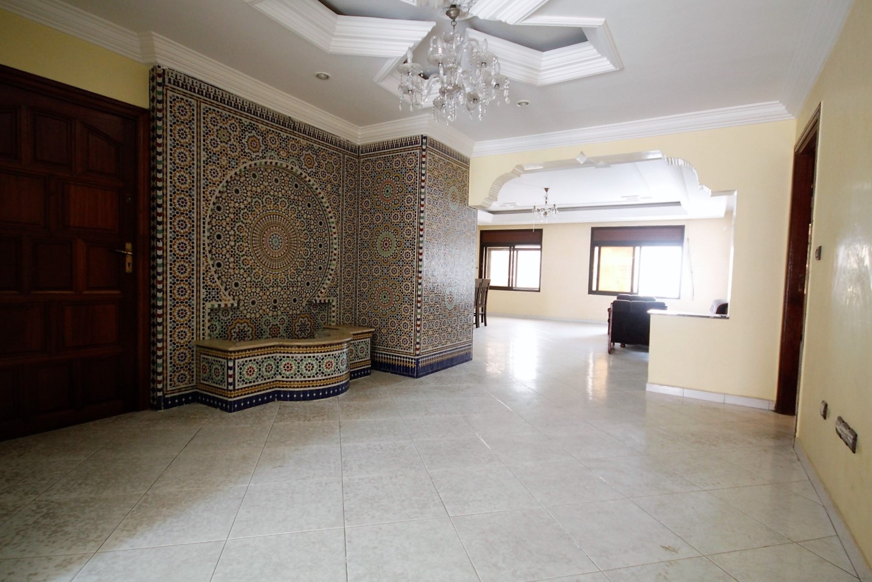 Maroc, Casablanca, Racine (sur Bld Zerktouni), appartement de caractère de 3 chambres et d’une superficie de 175 m² à acheter