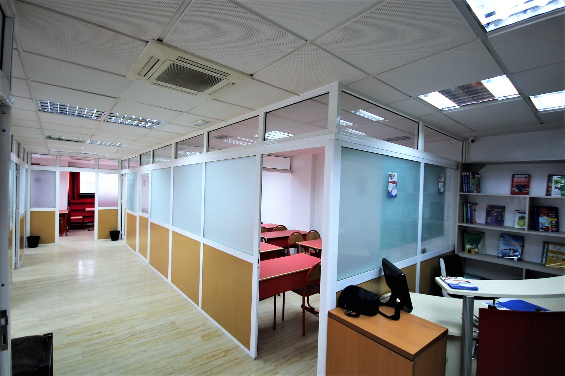 Plateau de Bureau dans immeuble professionnel, Maarif extension