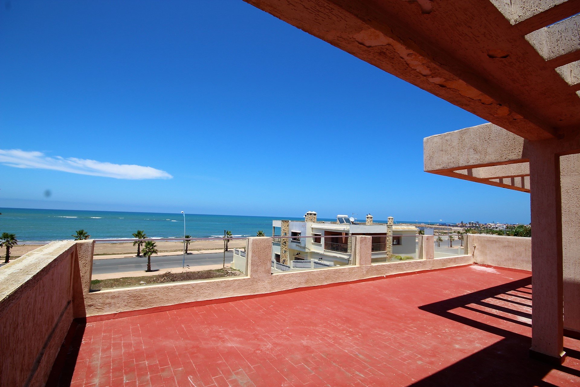 Maroc, Dar Bouazza, à acheter villa moderne piscine, vue mer, vendue a très Bon prix
