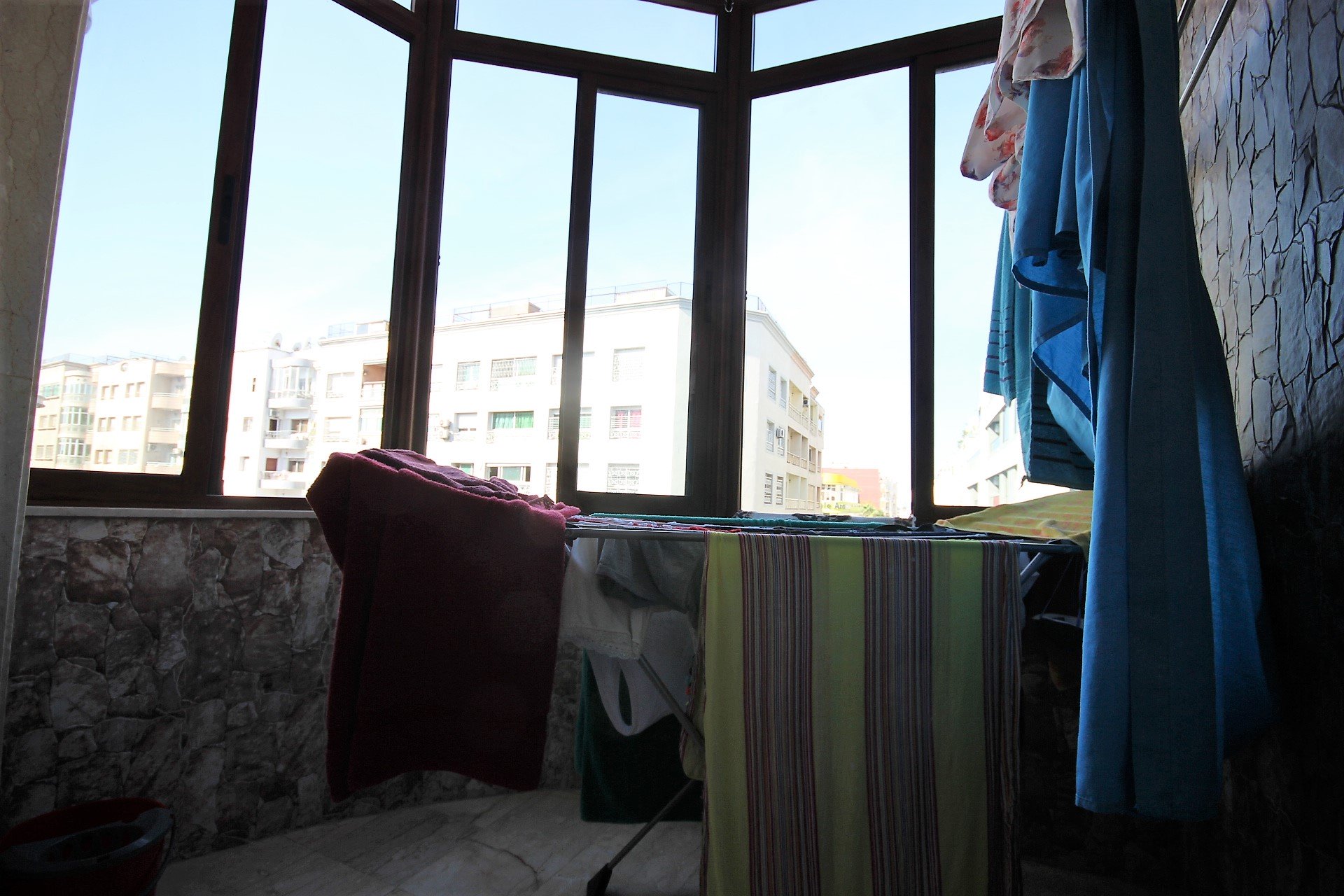 Maroc, Casablanca, 2 mars, Loue parfait meublé 3 chambres + balcon
