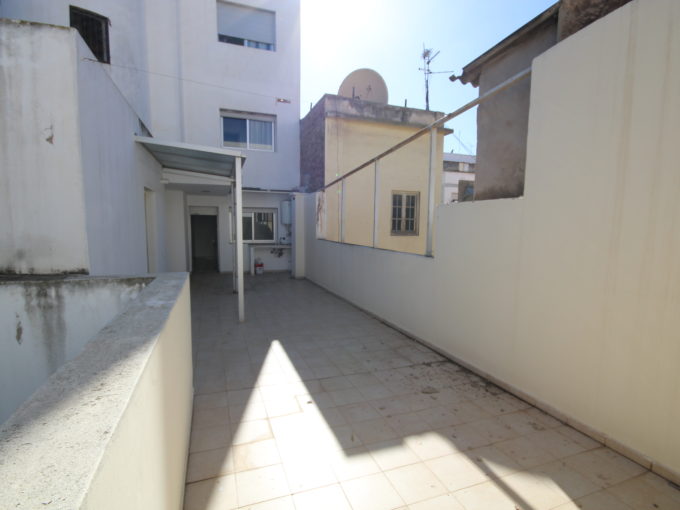 nourreska vend studio moderne avec terrasse au Maarif Casablanca Maroc